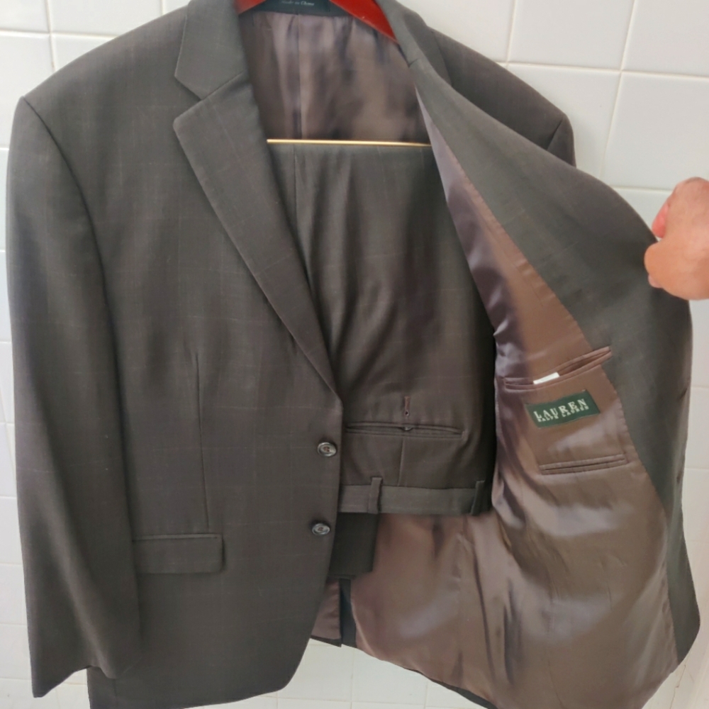 Lauren by Ralph Lauren 42S brown suit